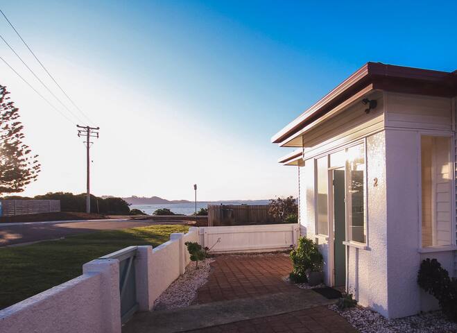 Peaceful Oceanfront Gem – Close to Town.