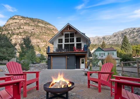 Lavish Ouray Downtown Getaway