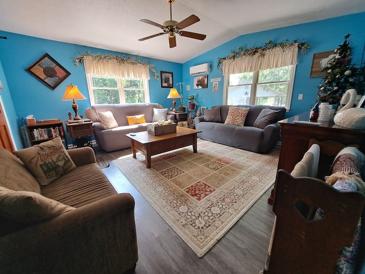 3 Bedroom House Near Lexington W/ Hot Tub! - Lexington, VA