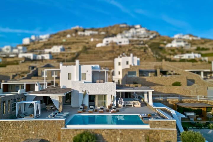 Villa Panamera | Private Villa | Supreme View gallery image 2