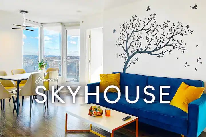 Sky House – Panoramic Views & Prime Location
