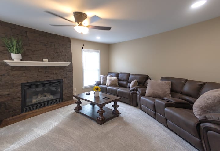 Spacious 5 Bedroom W Game Room, Theatre, And Sauna - Pocomoke State Forest, Snow Hill
