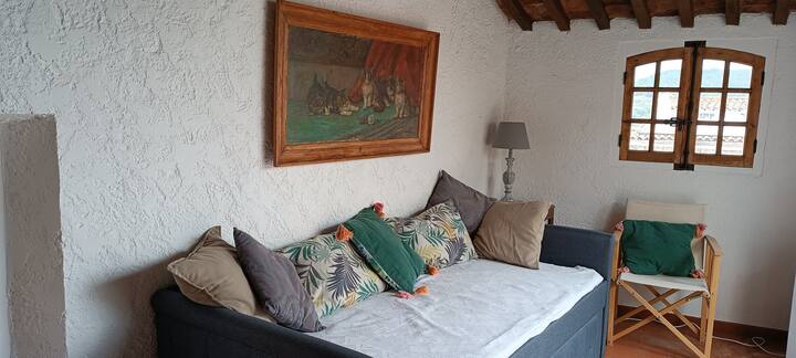 Zona de noche con camas nido de 2 x 90 cm (para desplegar)