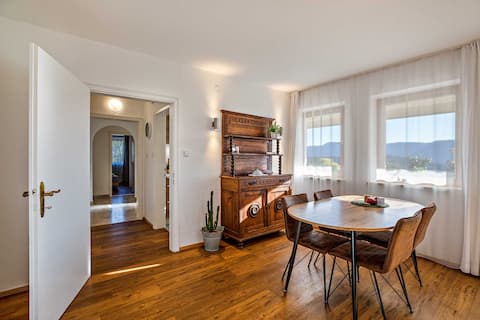 Top Airbnb: Weitblick Apartment in Kaltern An Der Weinstraße