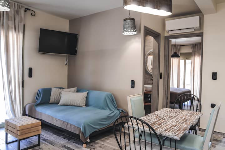 K.t. Deluxe Apartment - Skiathos