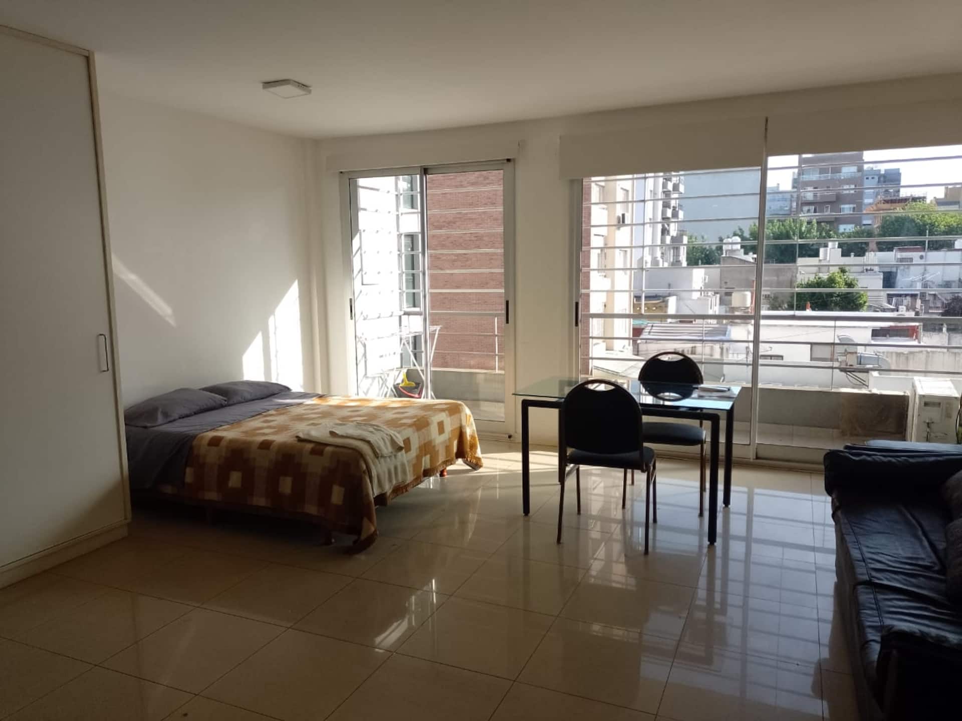 A bright, quiet and spacious apartment in Agronomy