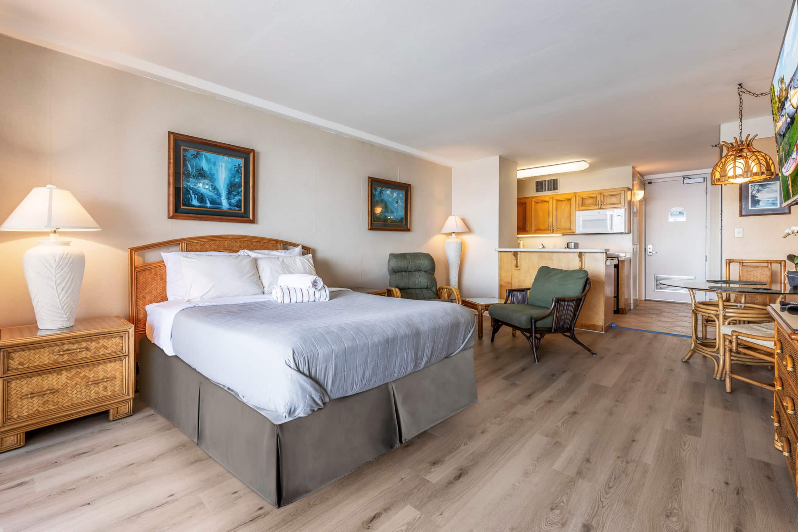 Condo in Lahaina · ★4.84 · Studio · 1 bed · 1 private bath - Image 11