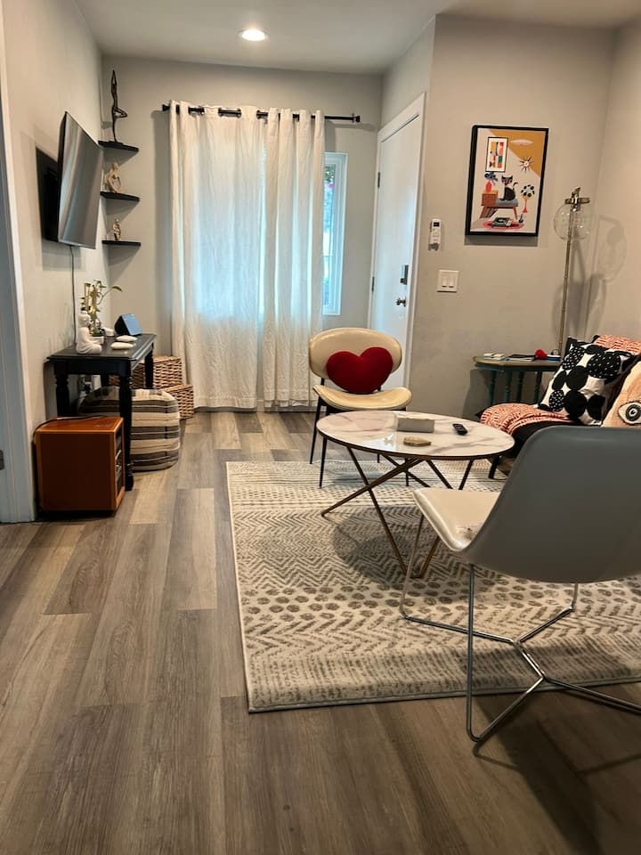 Casita Corazón| Cozy La Retreat W/ Kitchen & Patio - South Gate, CA