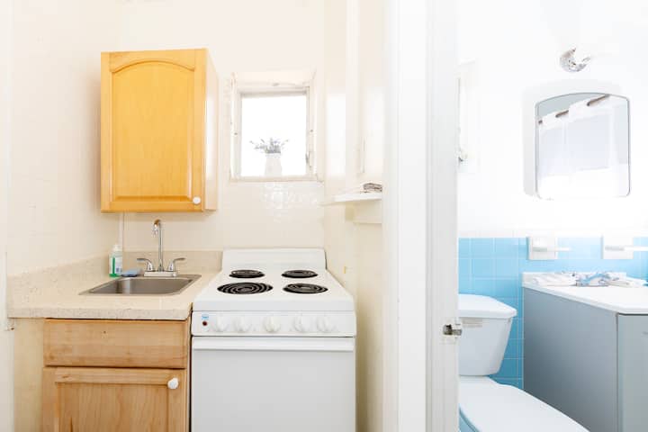 Beach Access Studio With Kitchen
