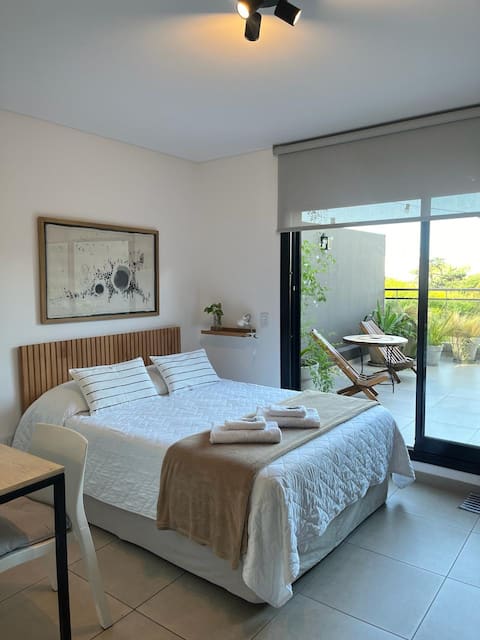 Monoambient with own terrace. 100% equipped.