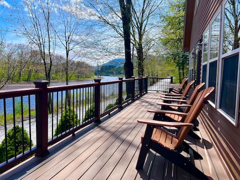 The Perfect Adirondack Getaway Waterfront Cabin