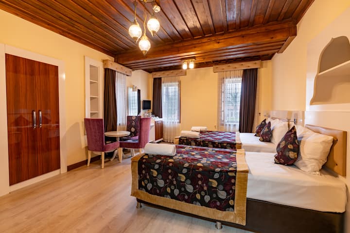 Old City Bacchus Hotel Deluxe Triple Room - Antalya