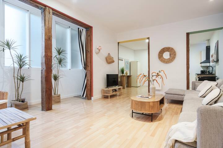 Gran Via 5 dormitorios 4 baños A/A central gallery image 5