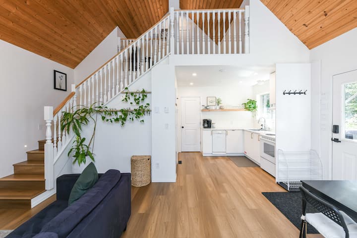 Private Chalet & Sauna- Hike, Bike, Ski, Relax - Vancouver Island