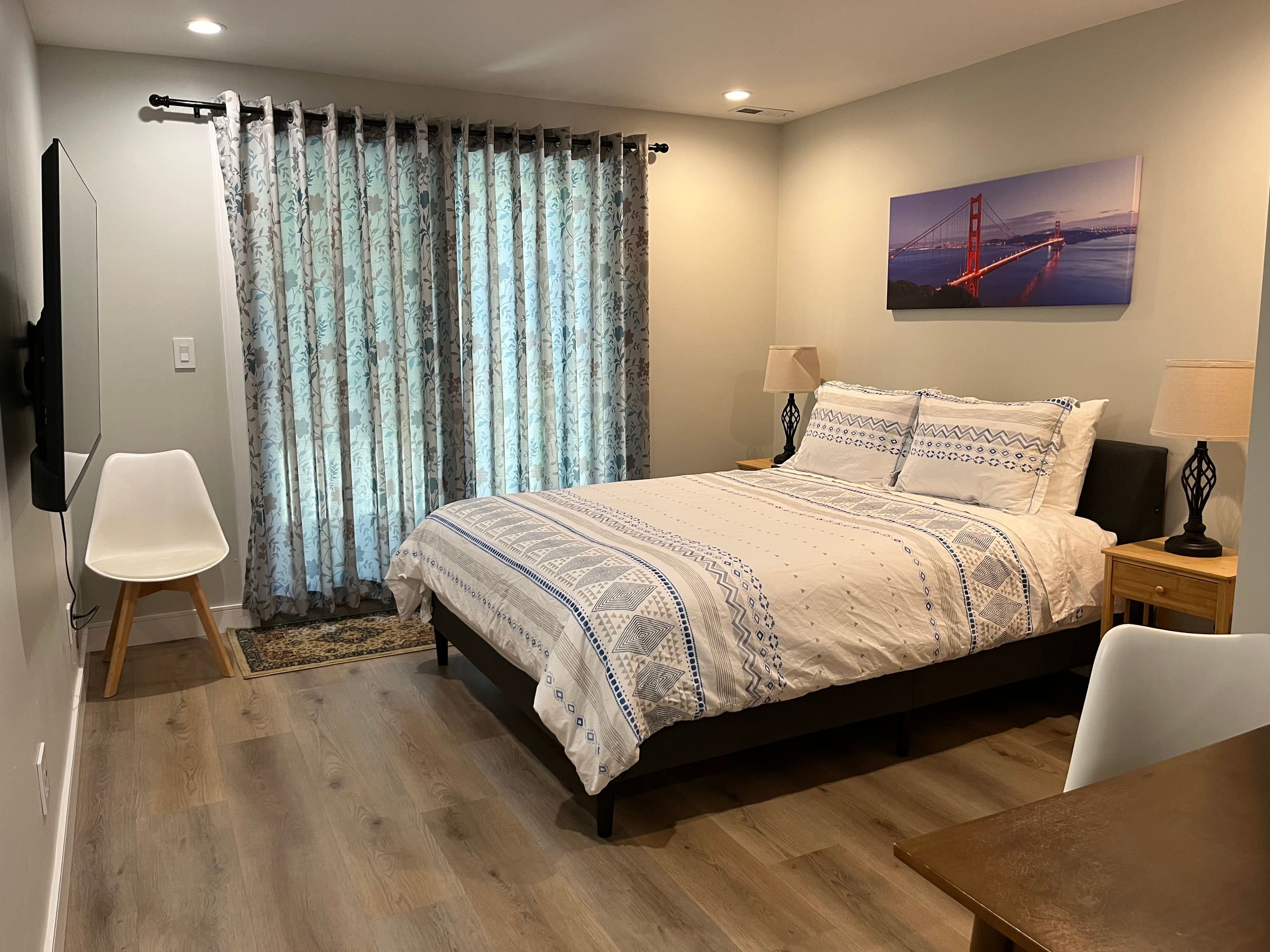 Home in San Francisco · ★4.92 · 2 bedrooms · 2 beds · 2 baths - Image 7