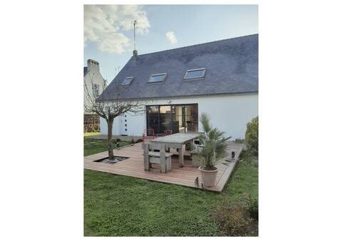 Large house renovated with taste 300 m from the sea
