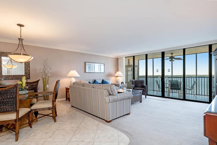 Panoramic Beachfront 2 Bdrm 2 Bath Luxury Condo - Pine Island, FL