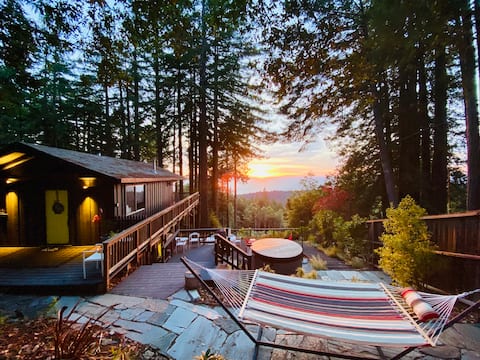 Ocean View | 2bd/ 1ba | Dog Friendly | Hot Tub