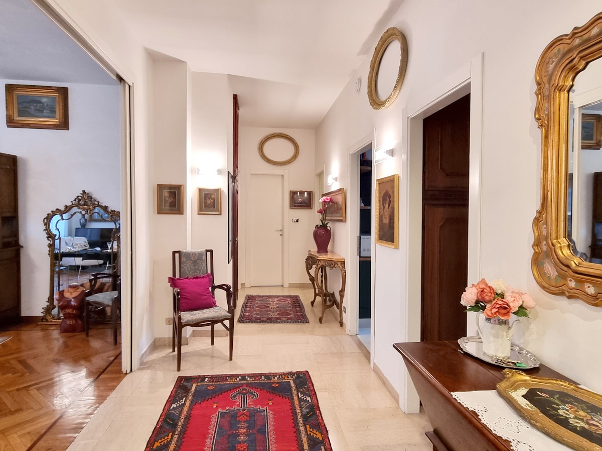 Annuncio Airbnb popolare: Mancini 1 Gran Madre: Space, Vintage & Comfort a Torino