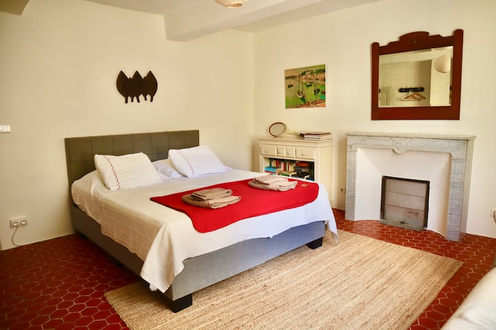 საძინებელი 4