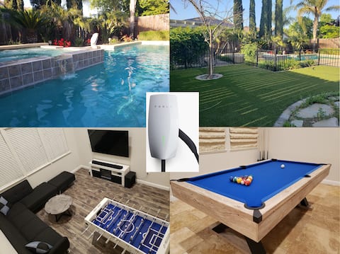 Luxury Heated Pool Hot Tub Spa Tesla EV Charger ~