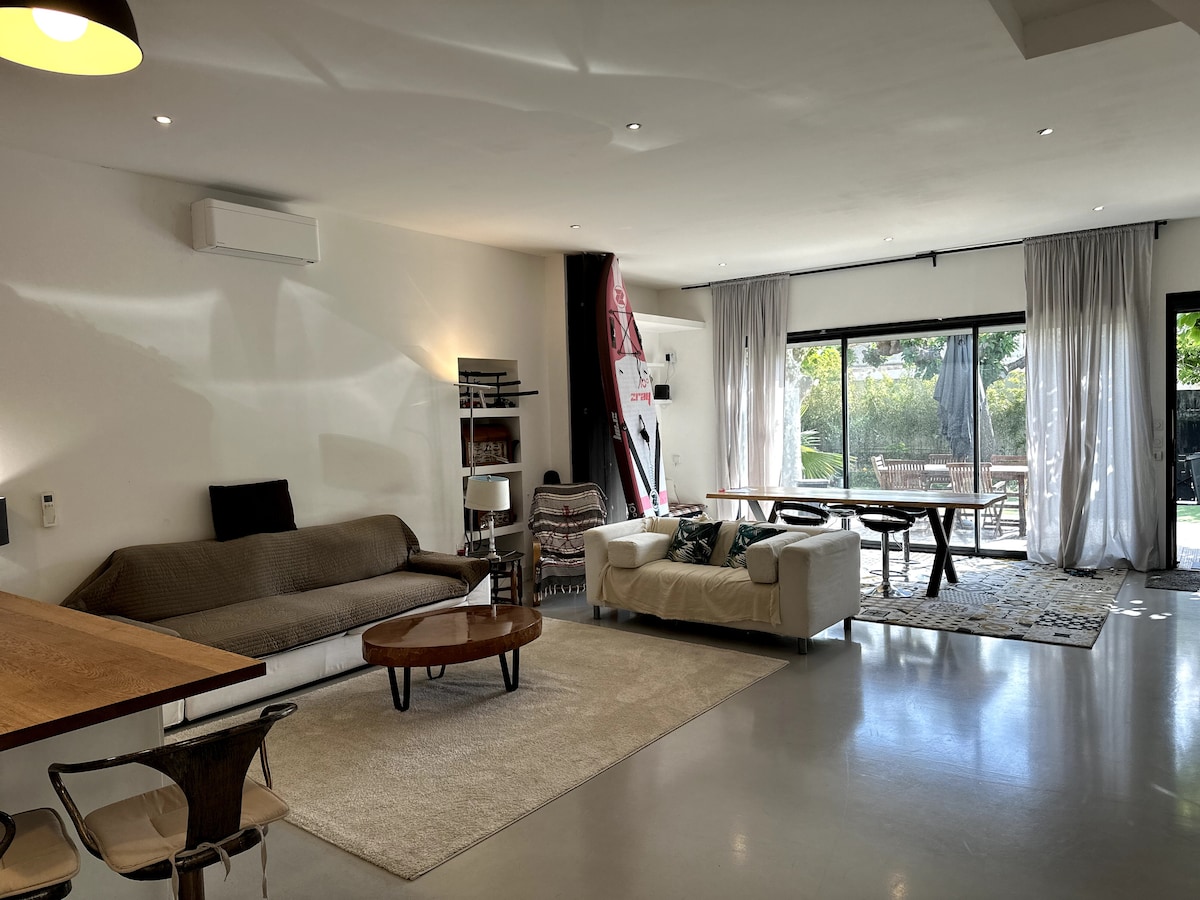 Propriété Airbnb réussie: Air-conditioned Villa close to the beach à Marseille