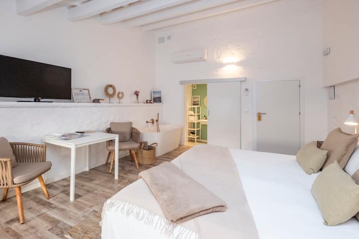 Chambre Supérieure - Mansardée Au Centre D'alaior - Minorca