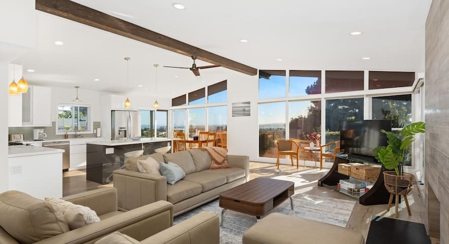 VIEWS of Ocean, Bay, DT w/ AC in N Pacific Beach