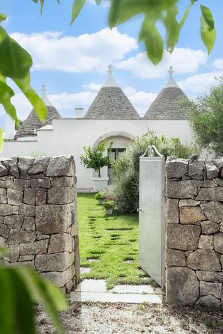 Trullo San Domenico with private pool gallery image 2