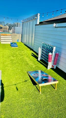 The Skyline @ The Gulch | Pool + Broadway Views gallery image 3