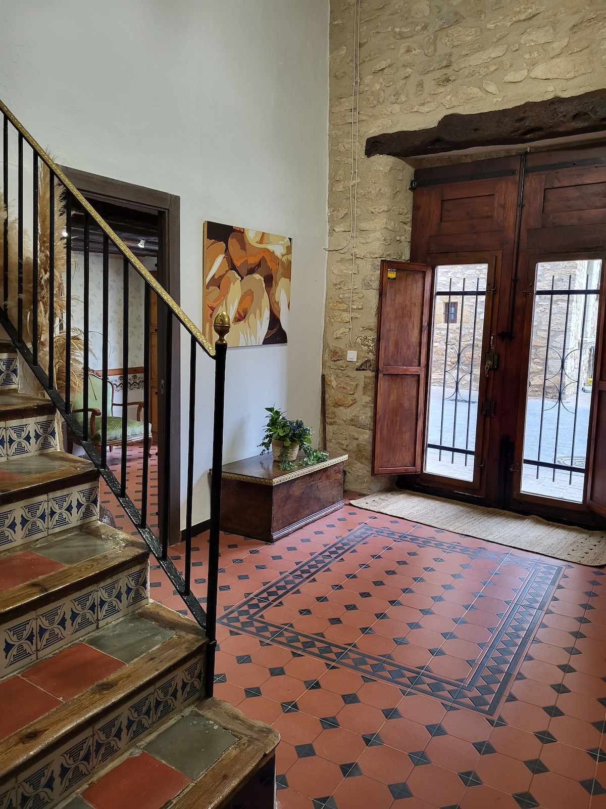 A townhouse, between the sea and the mountains, with a spa 2