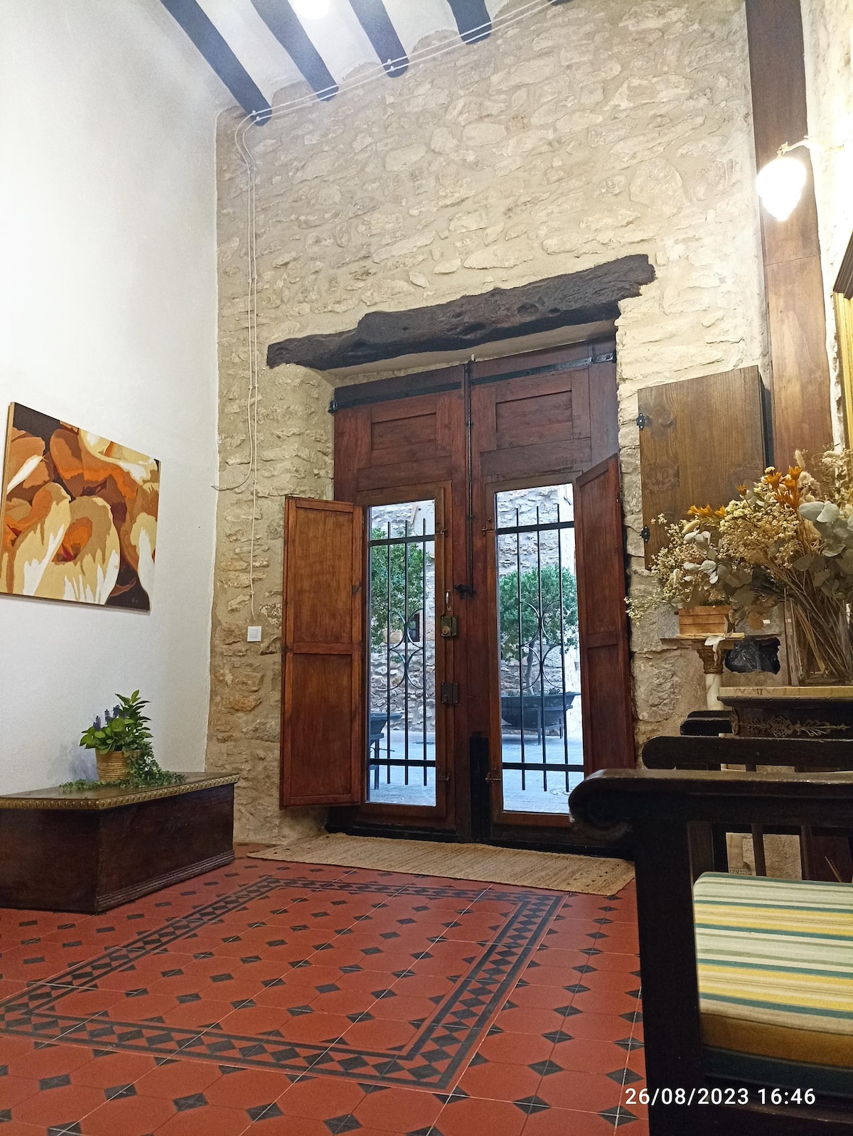 A townhouse, between the sea and the mountains, with a spa 3