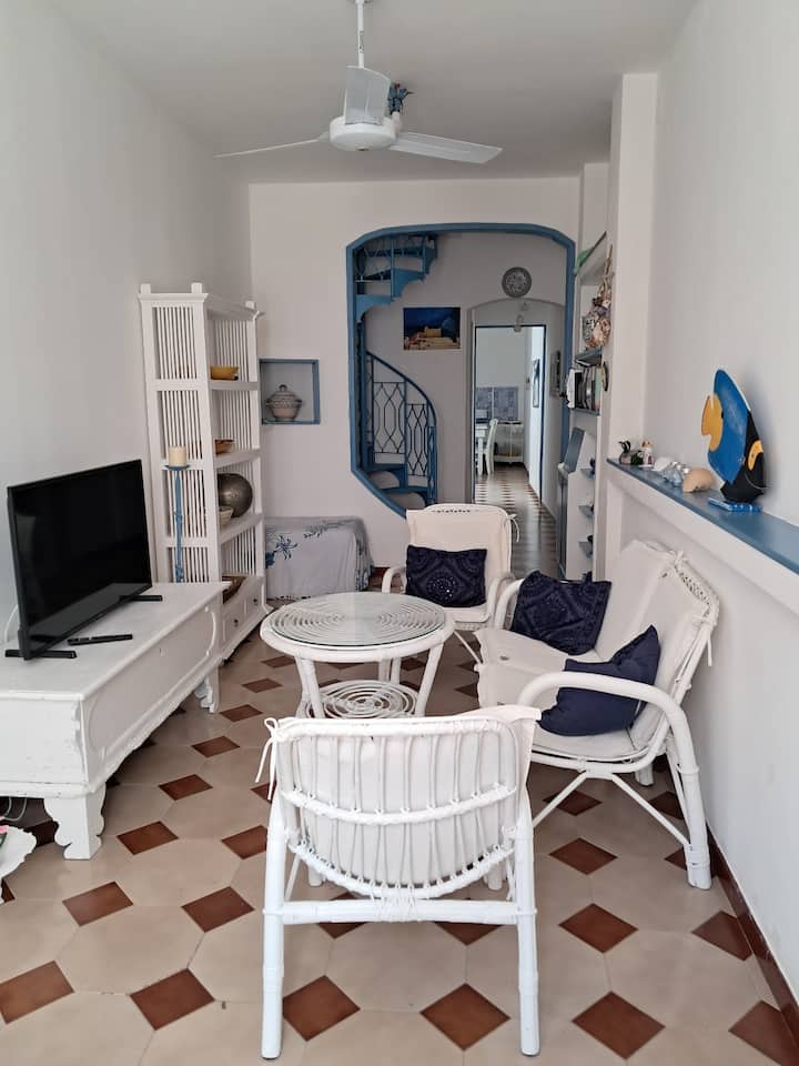 Casa Resi – 3 Piani, Terrazza, 150 Metri Al Mare - San Vito Lo Capo
