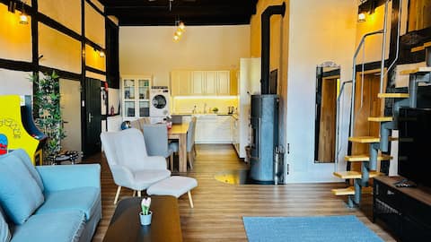 Modern Historic 4-Bedroom Barn with Fireplace