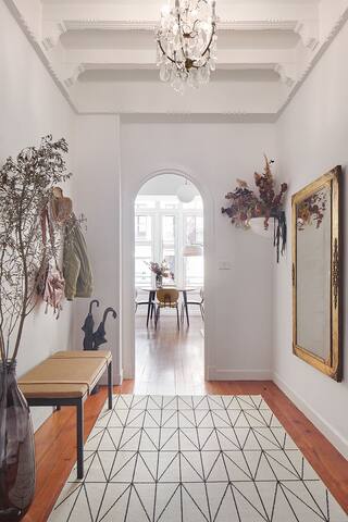 Exclusive, center-best location, 2min Concha beach gallery image 3