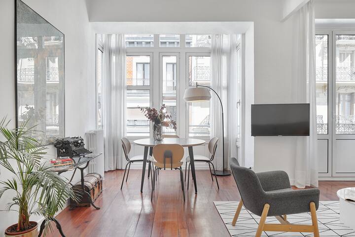 Exclusive, center-best location, 2min Concha beach gallery image 5