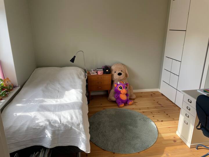 90 სმ სიგანის ერთადგილიანი საწოლი