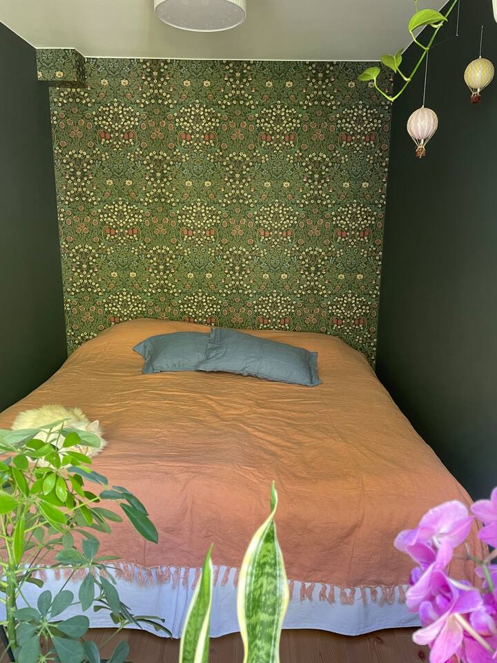 180 სმ ორადგილიანი საწოლი