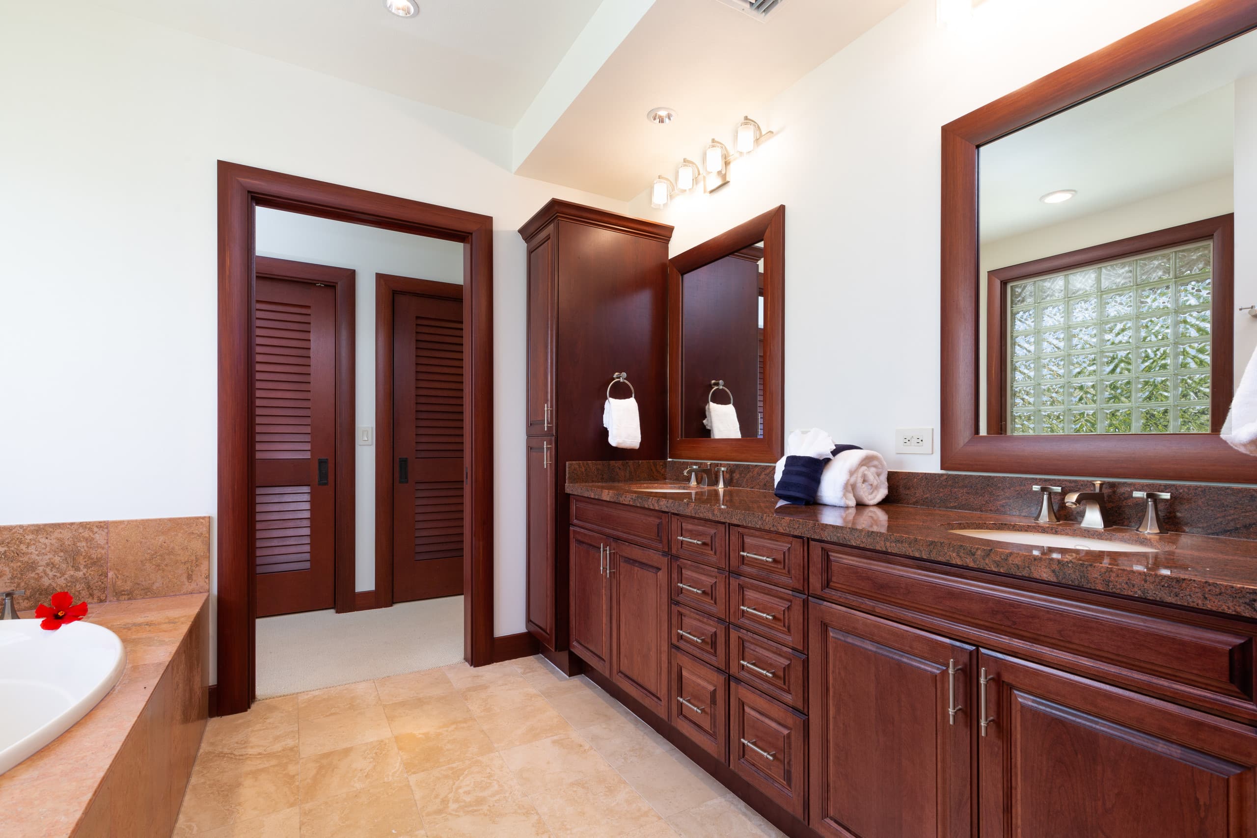 Condo in Waimea · ★4.93 · 3 bedrooms · 5 beds · 3 baths - Image 27