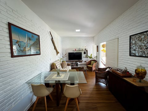 Top Airbnb: Beach house with pool and barbecue area em Barra De São Miguel
