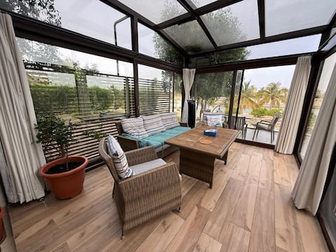 Cheerful Townhouse with a porch in a beach resort