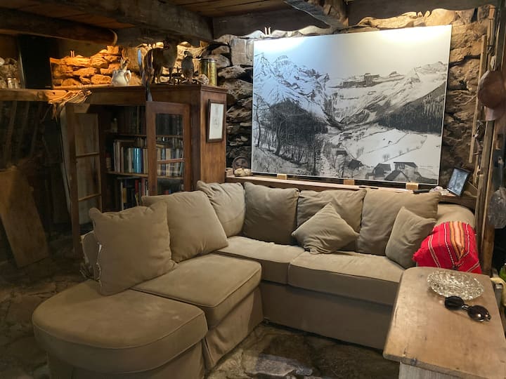 La Grange De Noël à Gavarnie - Gèdre