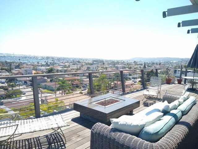 5 star Views Designer Spa Home gallery image 3