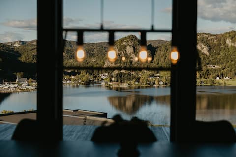 Brand-new seaside cabin with a large terrace