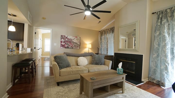 Sunpointe Dual Master Condo | Walkable | Monthly - Raleigh, NC