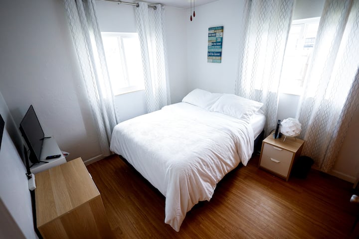 配备豪华标准双人床的卧室