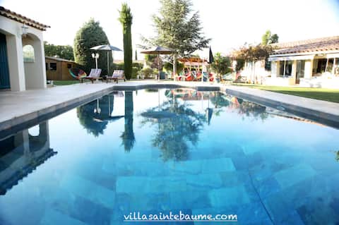 Villa Sainte Baume Heated Pool, Spa and Sauna