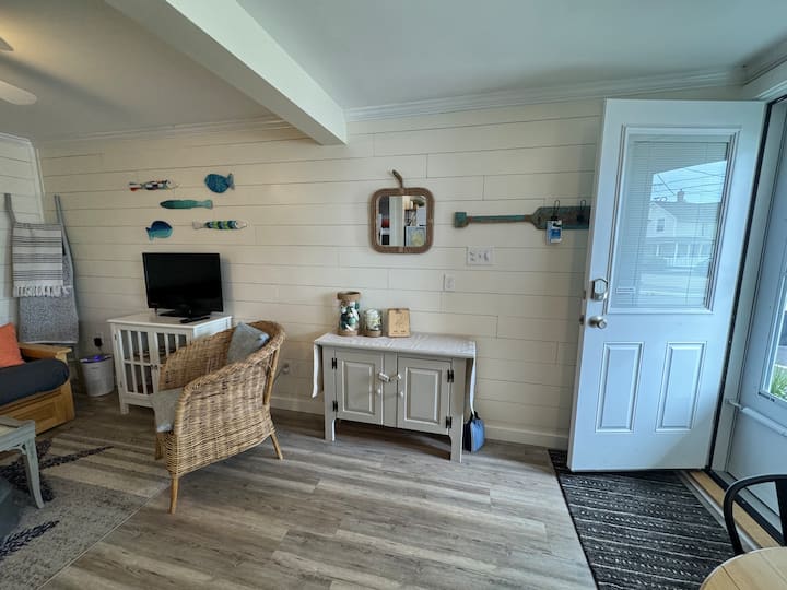 1-bedroom Condo, Steps To Beach, Private Parking - Old Orchard Beach