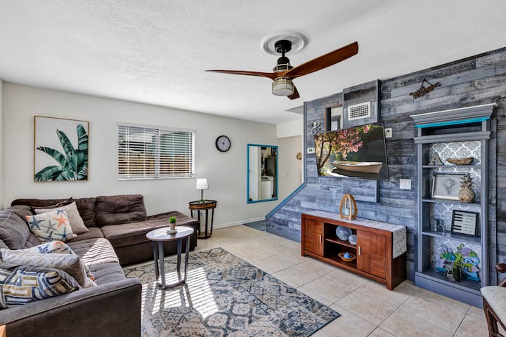 Comfortable Central Beachside Duplex - The Turtle - New Smyrna Beach, FL