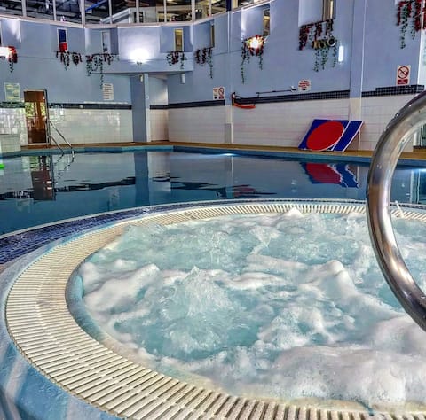 Large house Drymen Village with Health club access